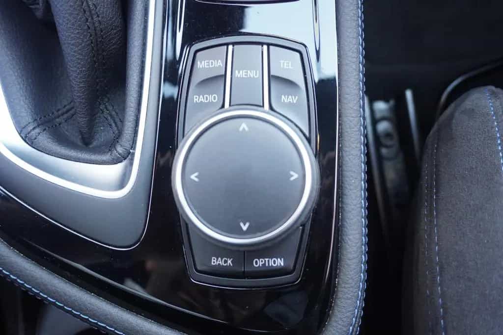 BMW 2 Series 220i Gran Tourer M-Sport LED ACC Head-Up AHK 06/2017-photo-23