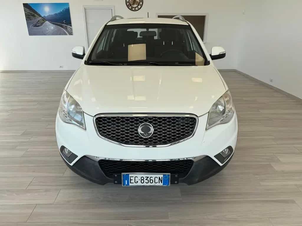 Ssangyong Korando 2.0 175 CV 2WD e-XDi MT C 02/2011-photo-1