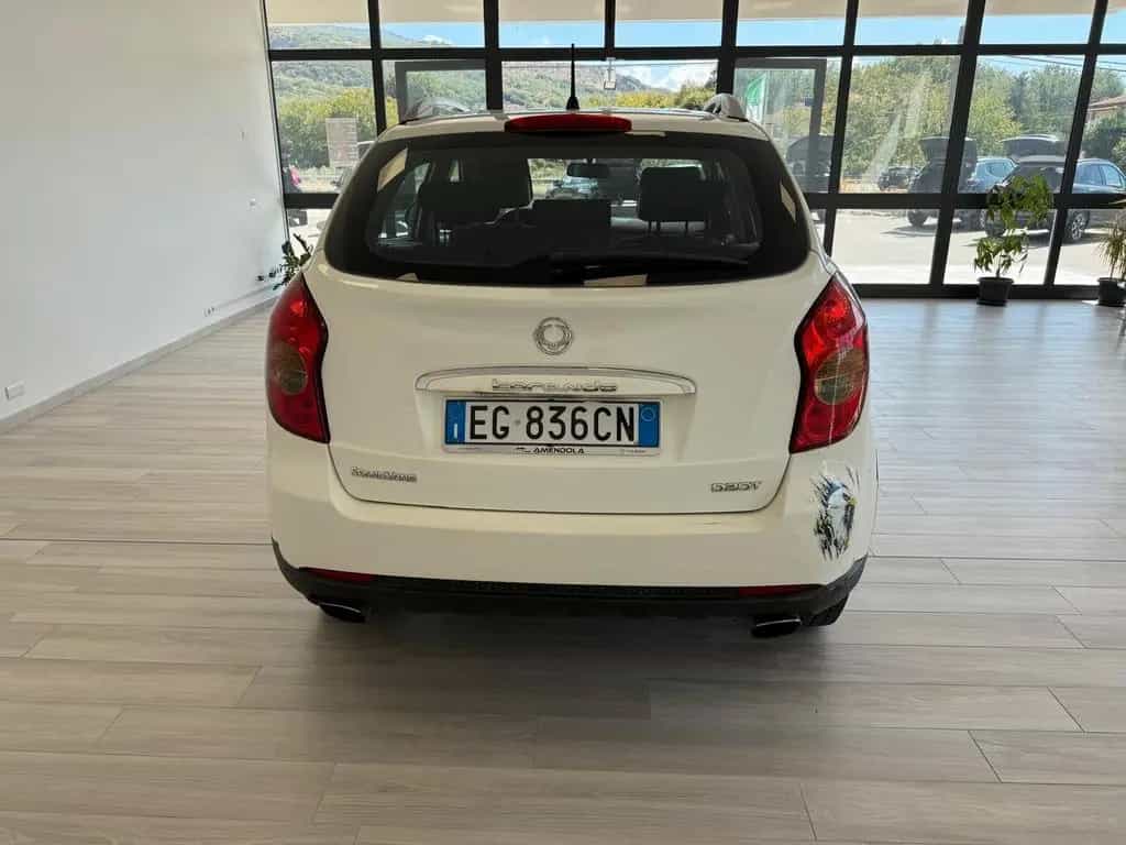 Ssangyong Korando 2.0 175 CV 2WD e-XDi MT C 02/2011-photo-5