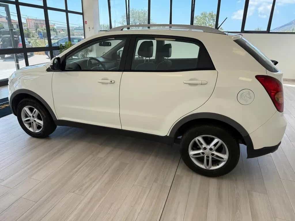 Ssangyong Korando 2.0 175 CV 2WD e-XDi MT C 02/2011-photo-7