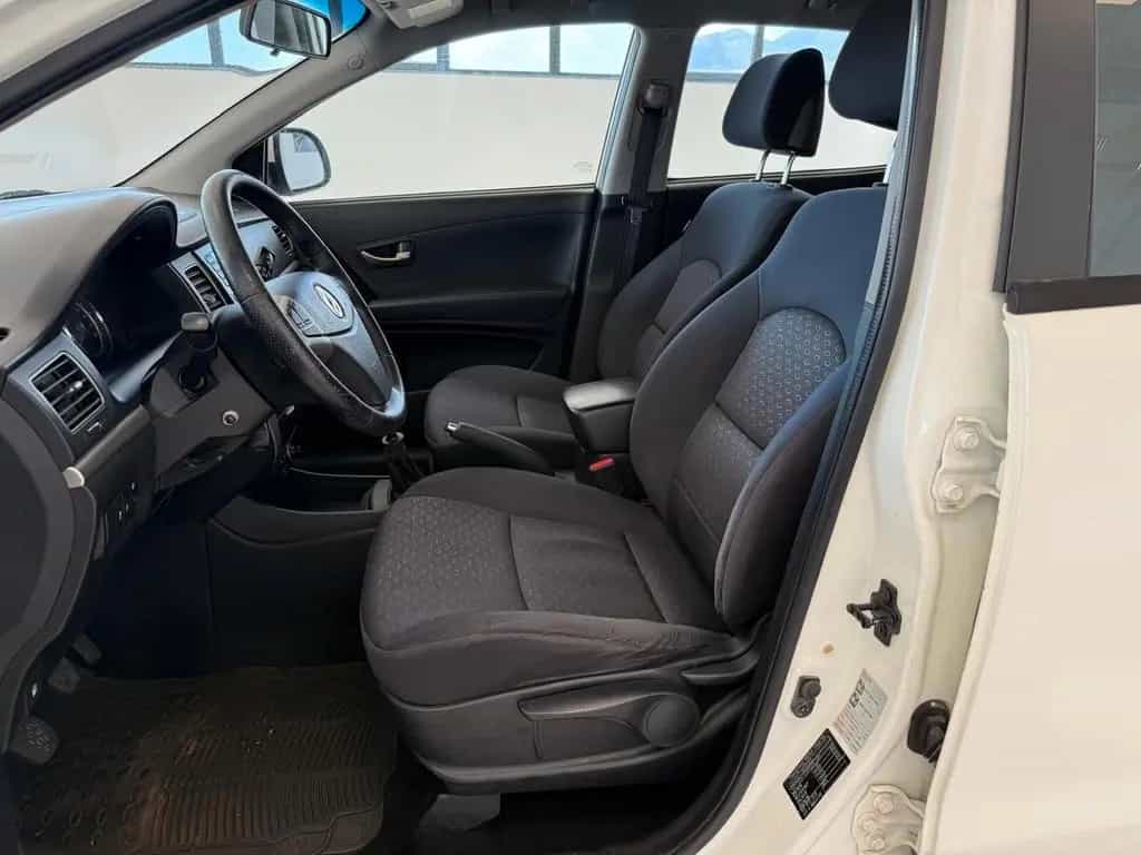 Ssangyong Korando 2.0 175 CV 2WD e-XDi MT C 02/2011-photo-8