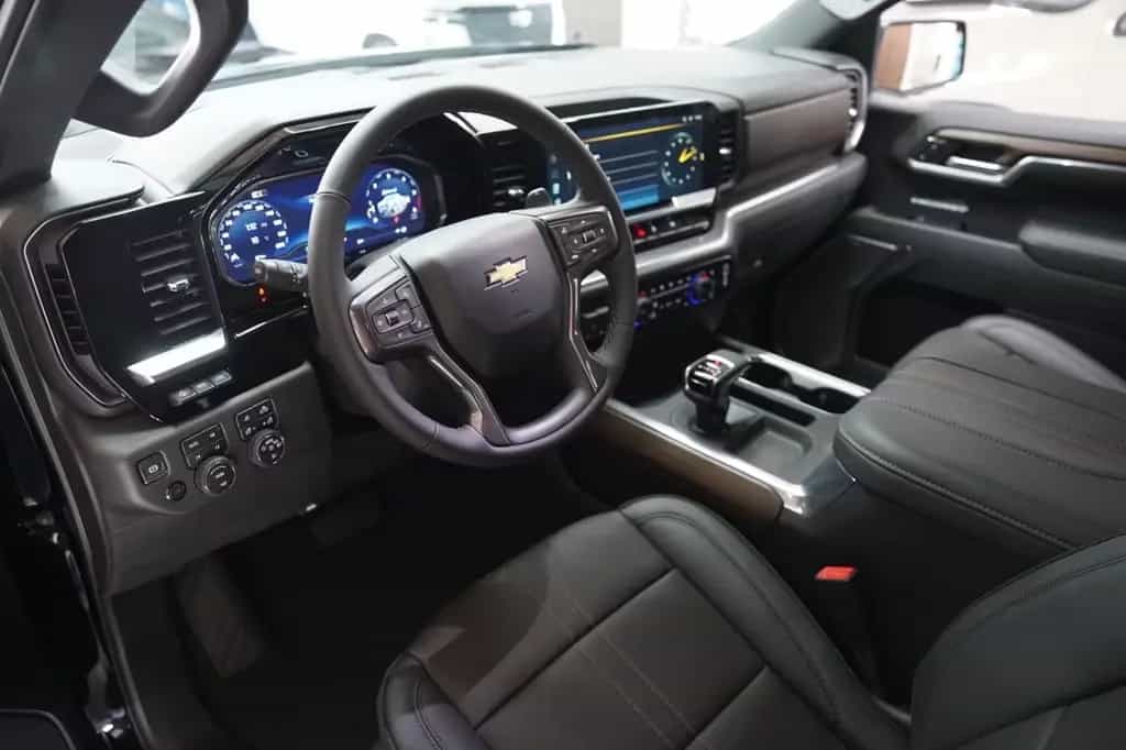 Chevrolet Silverado MY 25 High Country Diesel null-photo-16
