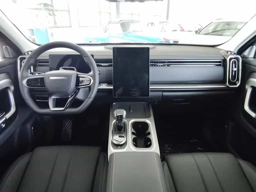 JAECOO 7 - Luxury - Automatik -Leder,SHZ,Panod. 09/2025-photo-5