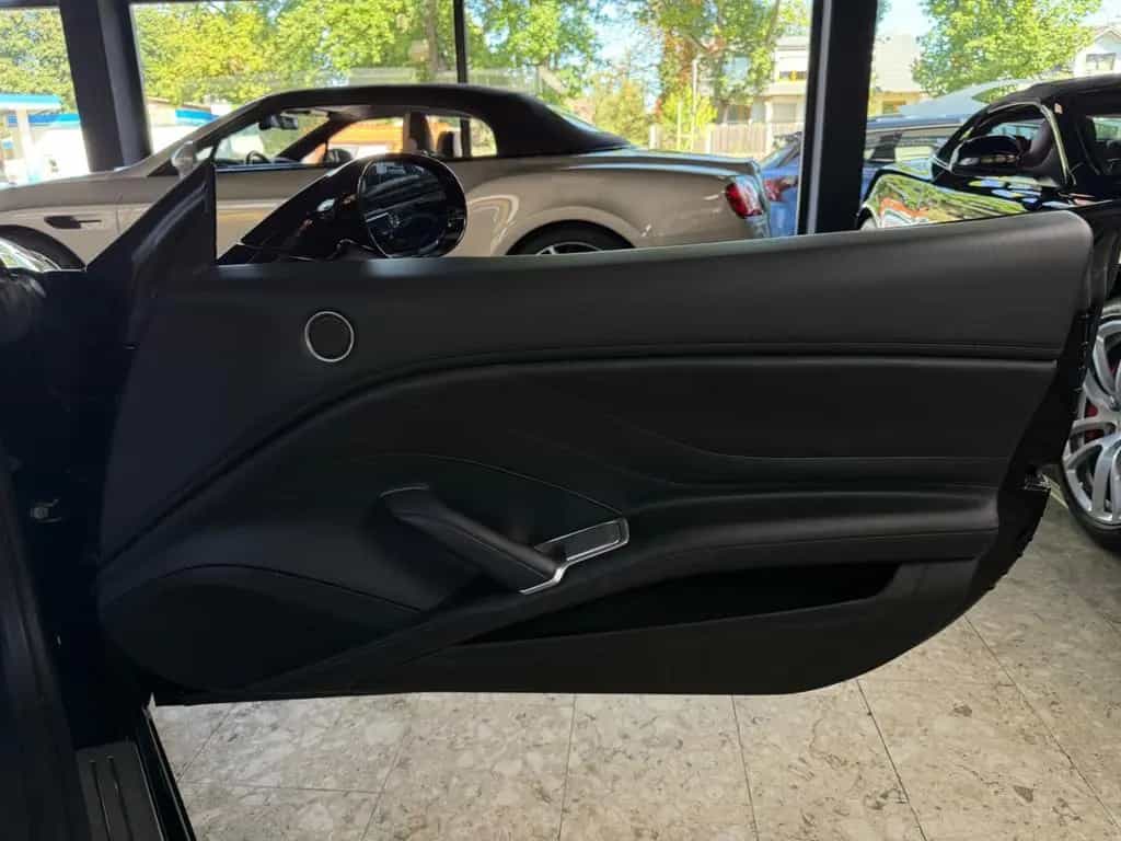 Ferrari California 3.9 V8 T++TOP ZUSTAND++4 SEATS++ 07/2016-photo-28