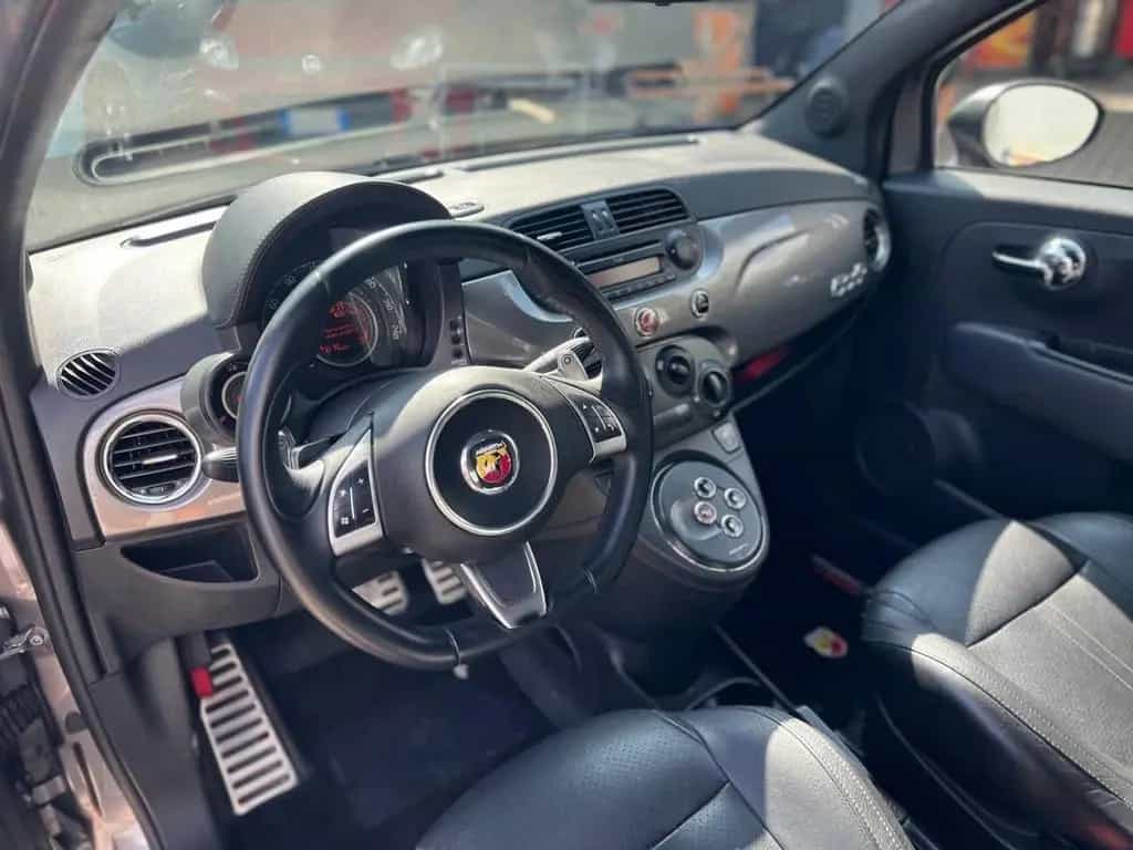 Abarth 500 C 1.4 Turbo T-Jet 06/2012-photo-3