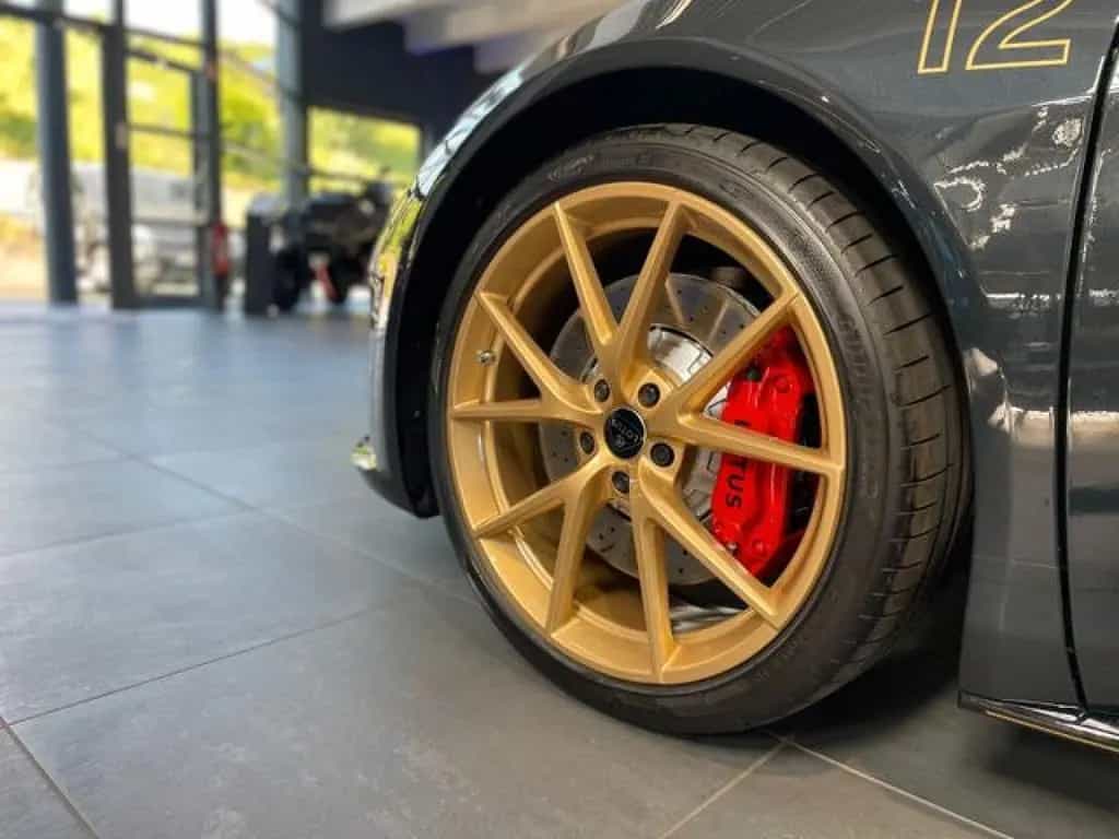 Lotus Emira i4 Limited Type 78 1 of 12 null-photo-9