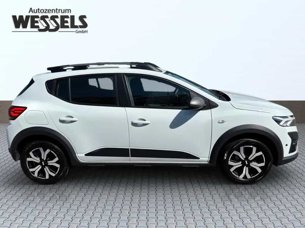 Dacia Sandero III Stepway Expression+ 11/2023-photo-2