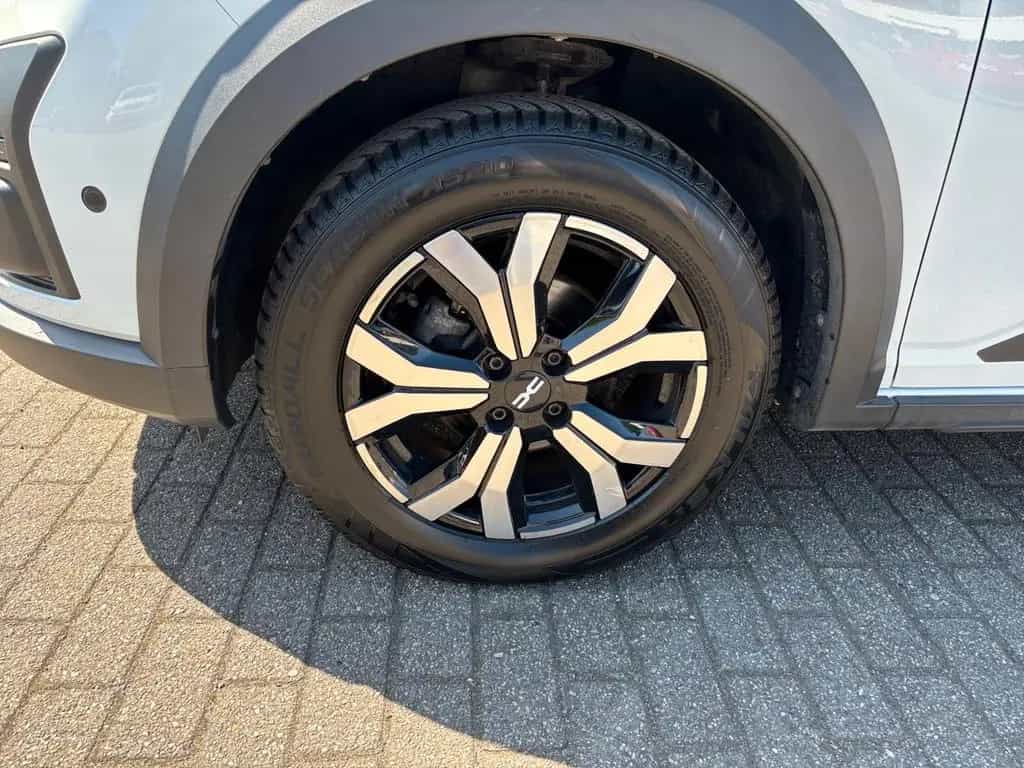Dacia Sandero III Stepway Expression+ 11/2023-photo-8
