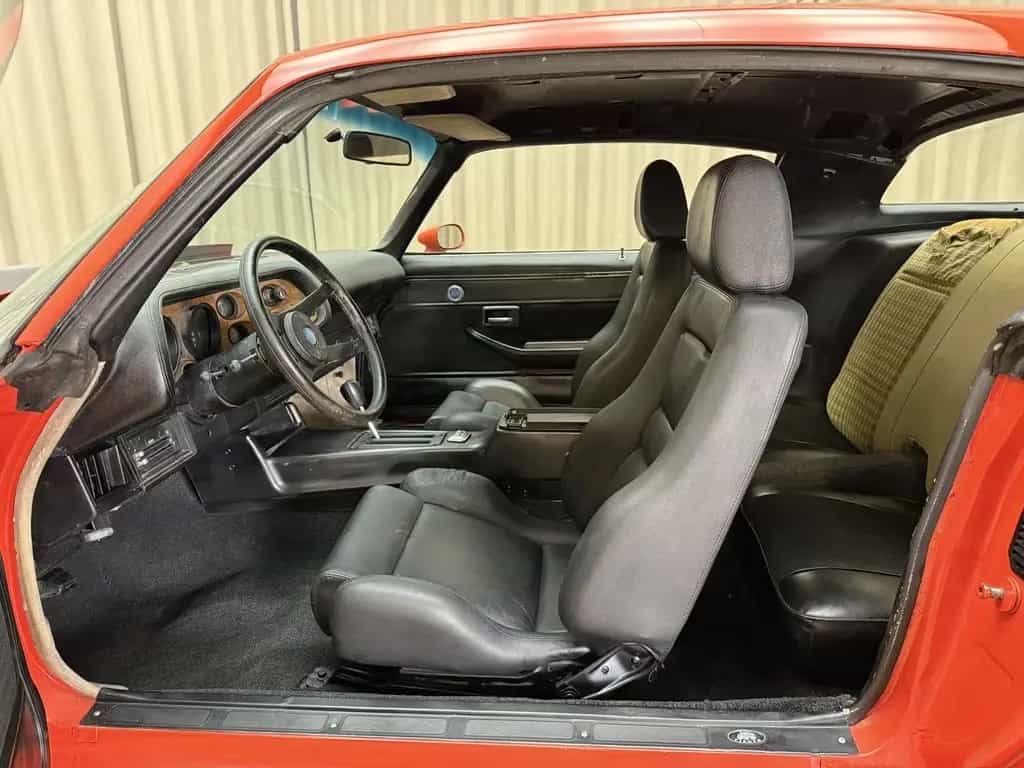 Chevrolet Camaro LT 350CU *Split Bumper* Leder, Camel Hump 09/1975-photo-12