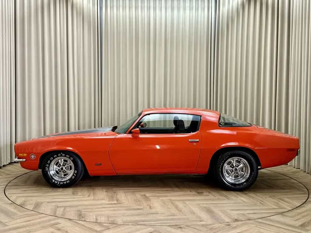 Chevrolet Camaro LT 350CU *Split Bumper* Leder, Camel Hump 09/1975-photo-18