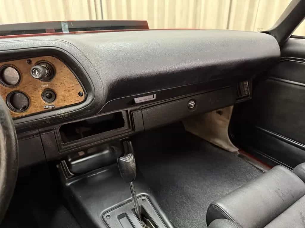 Chevrolet Camaro LT 350CU *Split Bumper* Leder, Camel Hump 09/1975-photo-23