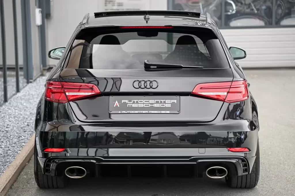 Audi RS3 Sportback 2.5 TFSI Pano* KW V3* Akrapovic !* 08/2019-photo-31