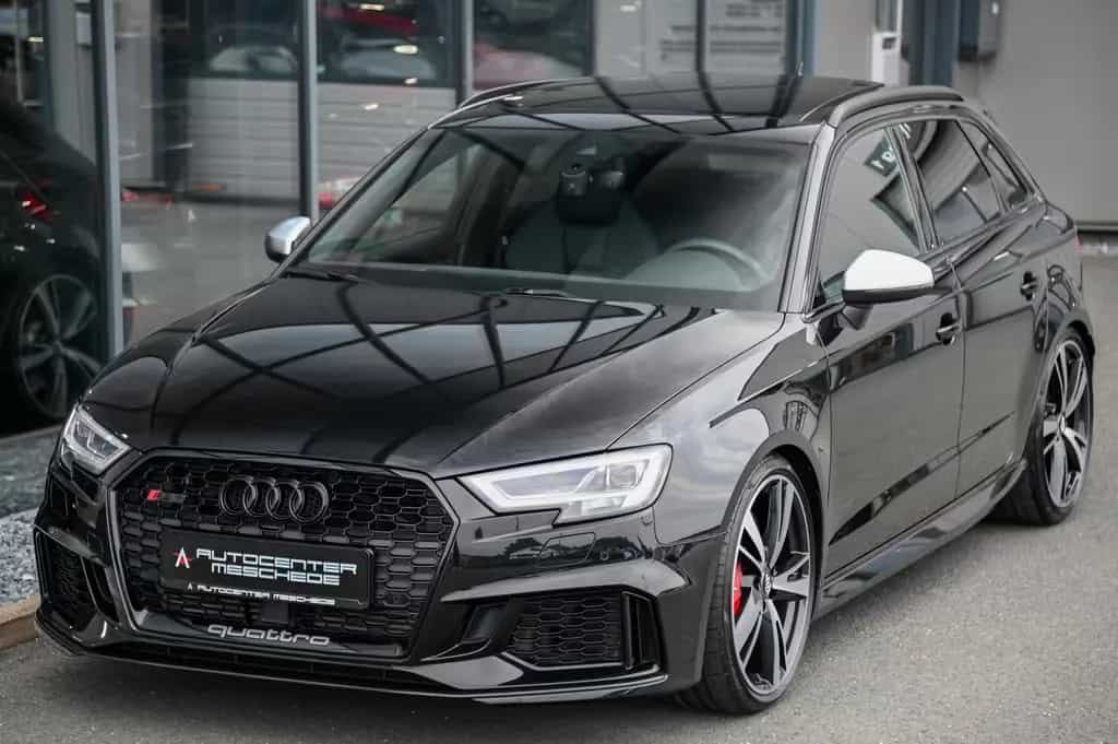 Audi RS3 Sportback 2.5 TFSI Pano* KW V3* Akrapovic !* 08/2019-photo-32
