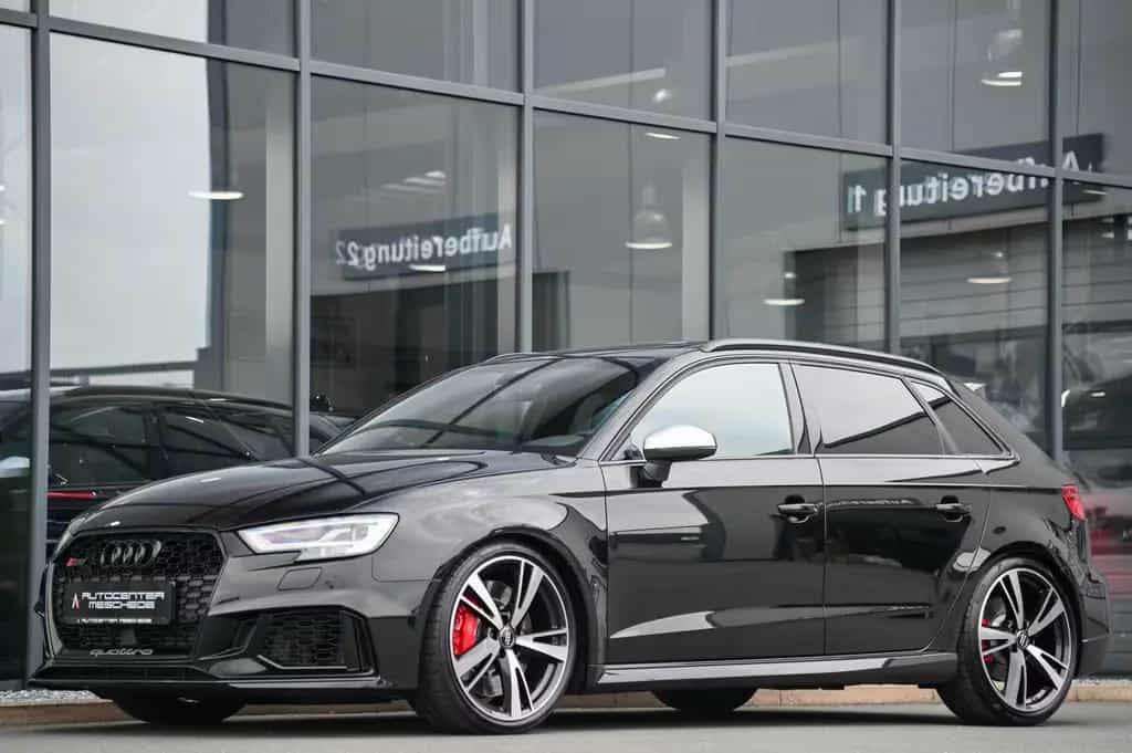 Audi RS3 Sportback 2.5 TFSI Pano* KW V3* Akrapovic !* 08/2019-photo-36
