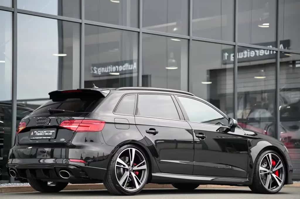 Audi RS3 Sportback 2.5 TFSI Pano* KW V3* Akrapovic !* 08/2019-photo-37