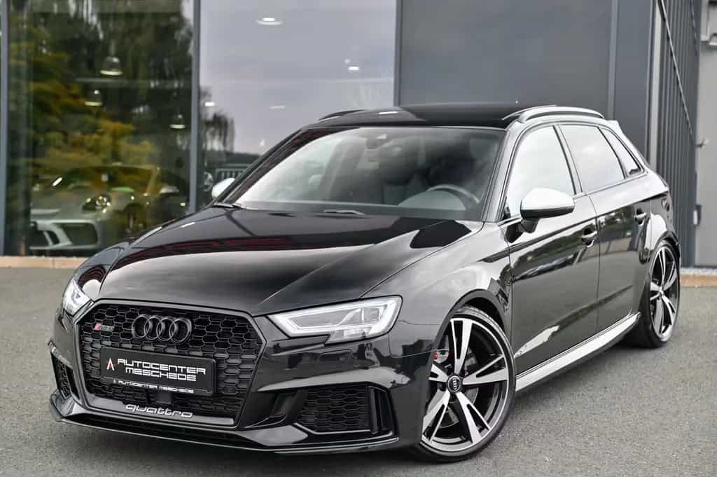 Audi RS3 Sportback 2.5 TFSI Pano* KW V3* Akrapovic !* 08/2019-photo-38