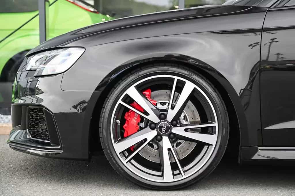 Audi RS3 Sportback 2.5 TFSI Pano* KW V3* Akrapovic !* 08/2019-photo-39
