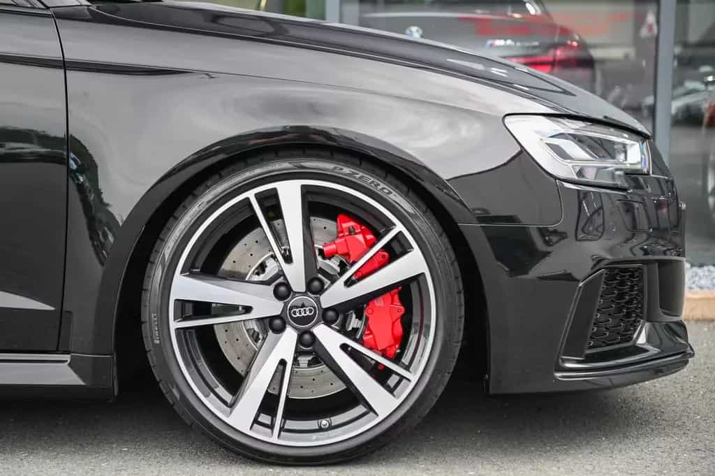 Audi RS3 Sportback 2.5 TFSI Pano* KW V3* Akrapovic !* 08/2019-photo-42