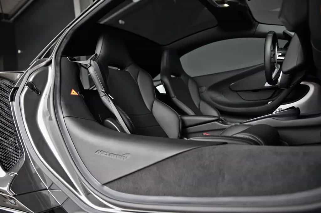 McLaren GT Luxe - Premium Pack - Sports Exhaust - 1.Hand 04/2020-photo-42