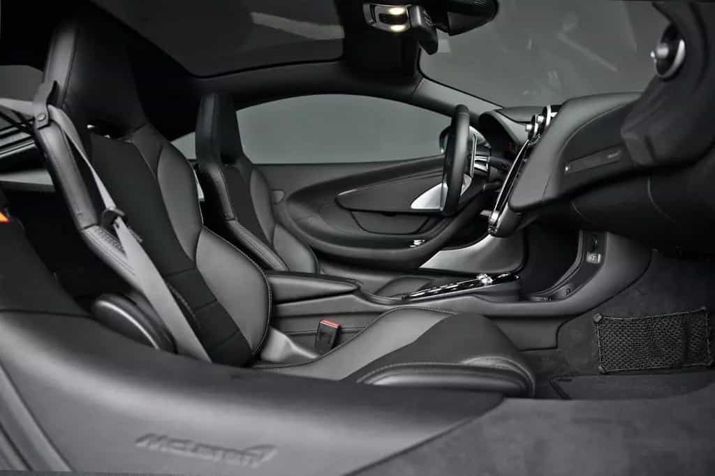 McLaren GT Luxe - Premium Pack - Sports Exhaust - 1.Hand 04/2020-photo-46