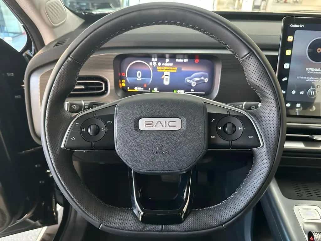 BAIC BJ30 4WD HEV AUTOM/PANO/LED/360°/KA null-photo-7