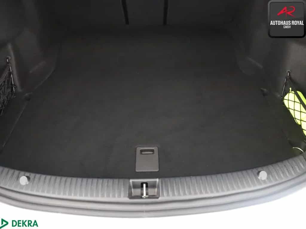 Mercedes-Benz C-Class 200 AVANTGARDE COMAND,WIDE,SPORTSITZE,CARPLAY 11/2020-photo-11
