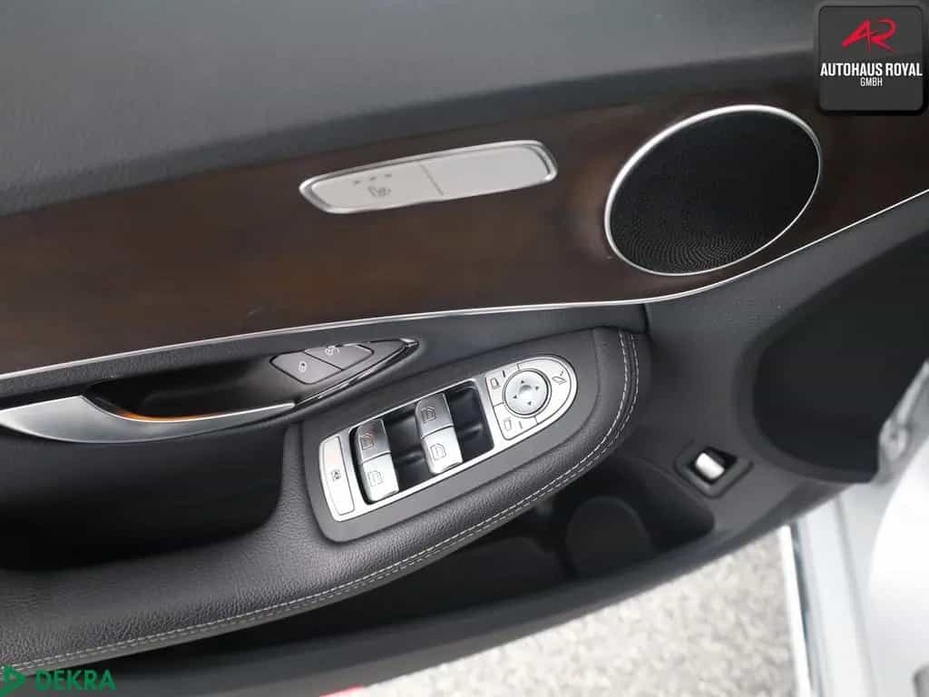 Mercedes-Benz C-Class 200 AVANTGARDE COMAND,WIDE,SPORTSITZE,CARPLAY 11/2020-photo-12