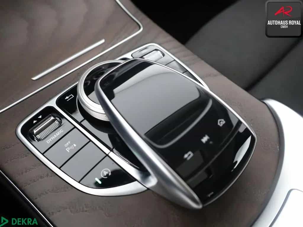 Mercedes-Benz C-Class 200 AVANTGARDE COMAND,WIDE,SPORTSITZE,CARPLAY 11/2020-photo-22