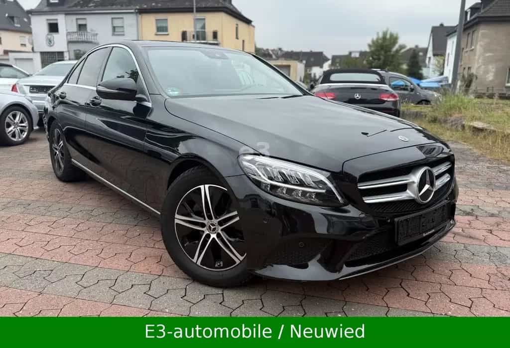 Mercedes-Benz C-Class Lim.C180;AUTOMATIK;KAMERA;CAR PLAY;NAVI 07/2020-photo-2