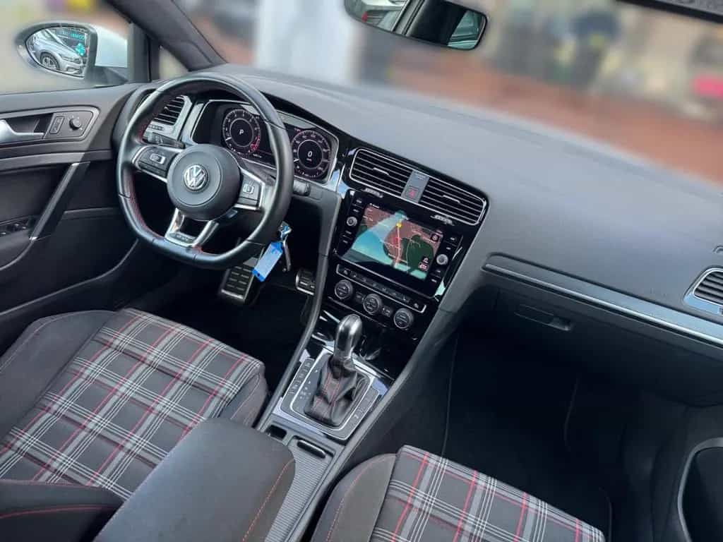 Volkswagen Golf VII GTI Performance 2.0 TSI DSG AHK Navi DC 03/2019-photo-21