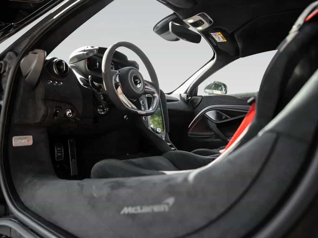 McLaren 750S | Ice White | Carbon Exterior 05/2024-photo-21