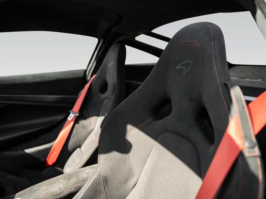 McLaren 750S | Ice White | Carbon Exterior 05/2024-photo-6