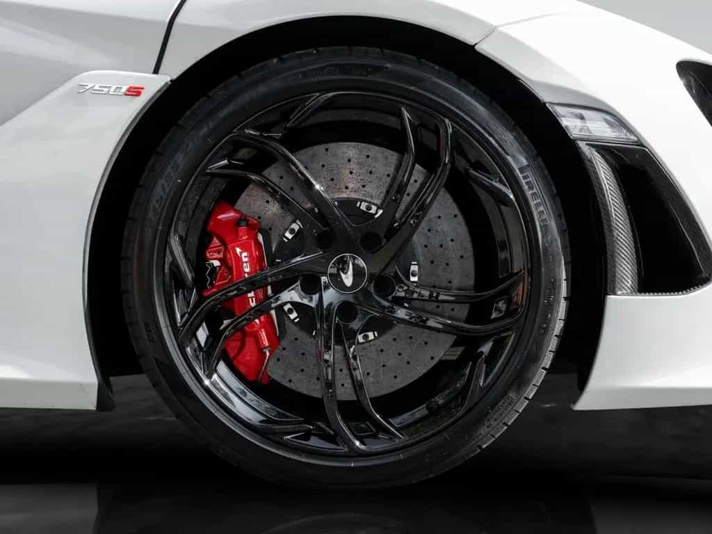 McLaren 750S | Ice White | Carbon Exterior 05/2024-photo-8