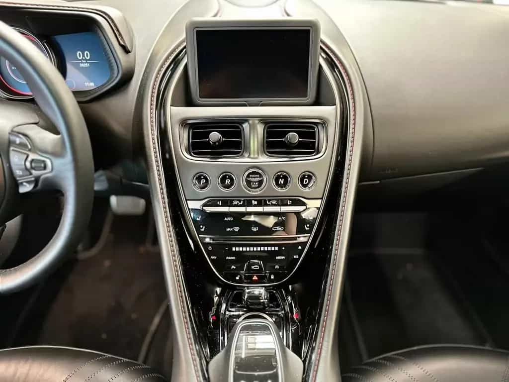 Aston Martin DB11 Coupé | Stratus White | 1Y AM warranty 08/2018-photo-9