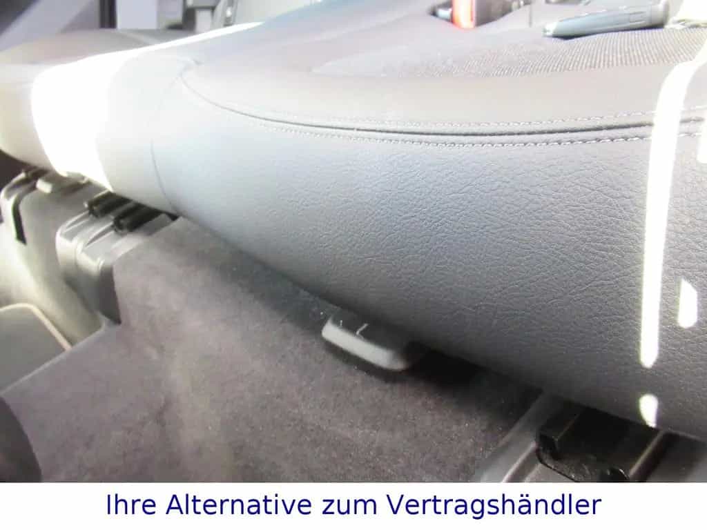 BMW X1 sDrive18iA Sport Line*Navi*SH*AHK*LED 07/2020-photo-10
