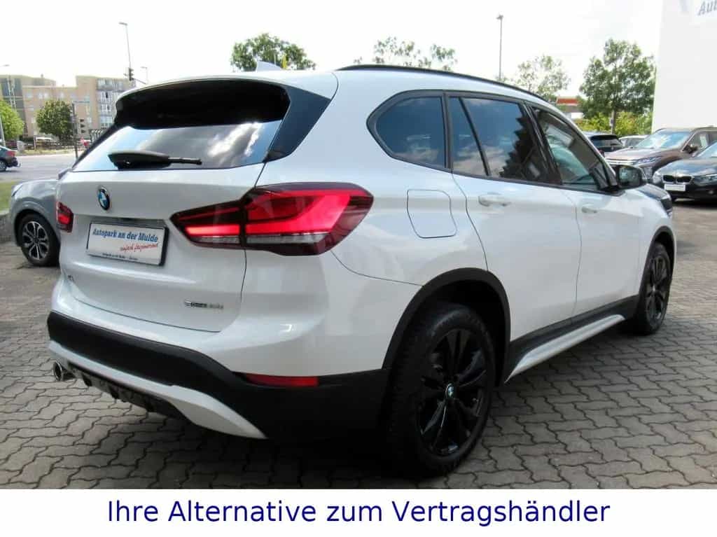 BMW X1 sDrive18iA Sport Line*Navi*SH*AHK*LED 07/2020-photo-2