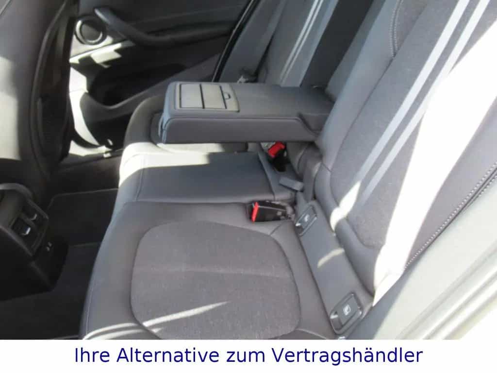 BMW X1 sDrive18iA Sport Line*Navi*SH*AHK*LED 07/2020-photo-9
