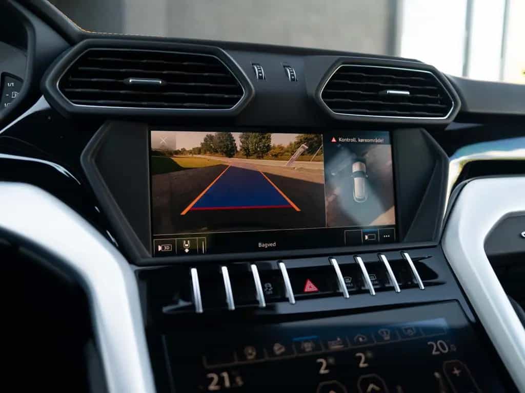 Lamborghini Urus 02/2019-photo-18