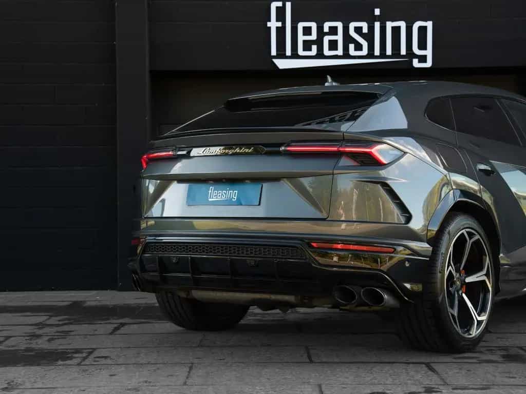 Lamborghini Urus 02/2019-photo-3