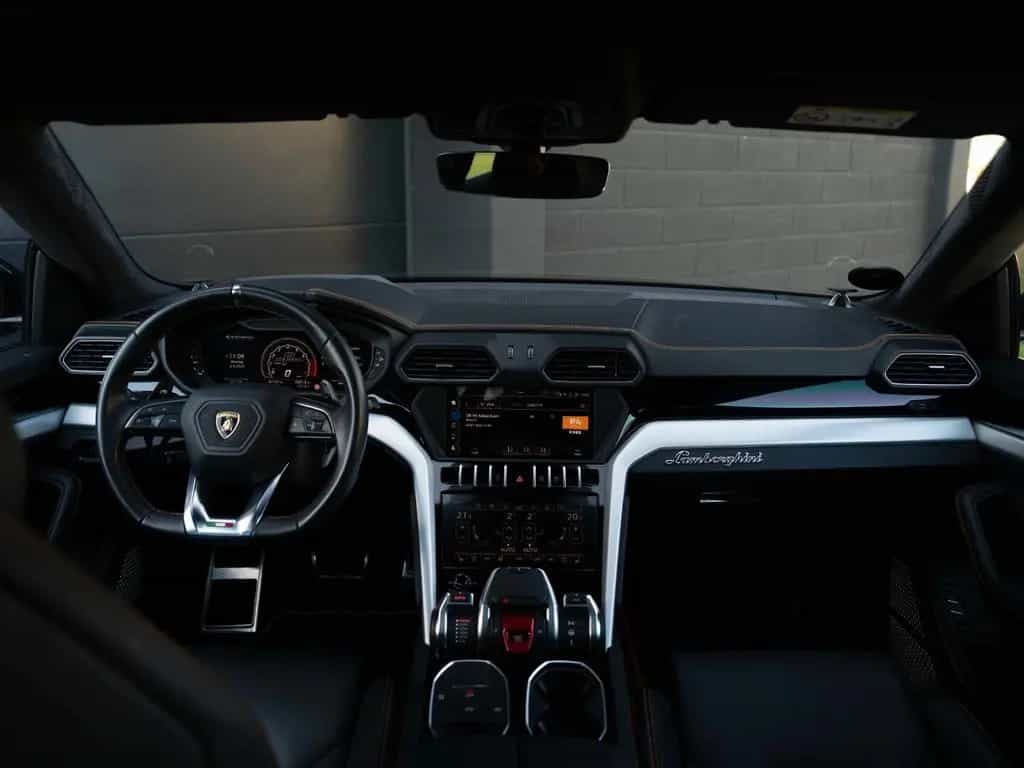 Lamborghini Urus 02/2019-photo-5
