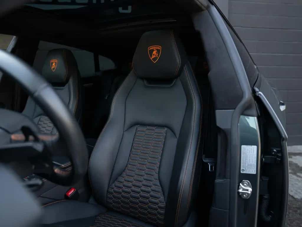 Lamborghini Urus 02/2019-photo-6