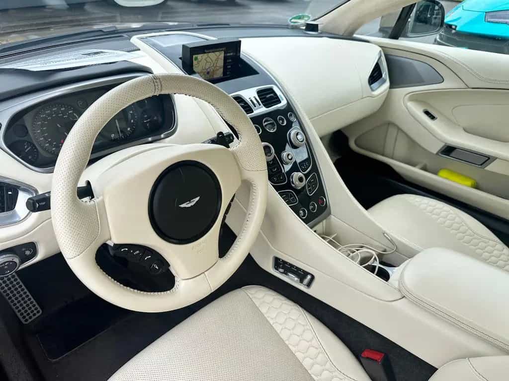 Aston Martin Vanquish *2+2 One77  B&O Carbon 20 Zoll*Exclusiv 09/2012-photo-17