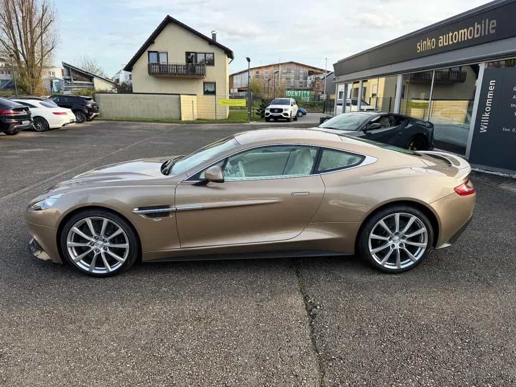 Aston Martin Vanquish *2+2 One77  B&O Carbon 20 Zoll*Exclusiv 09/2012-photo-2