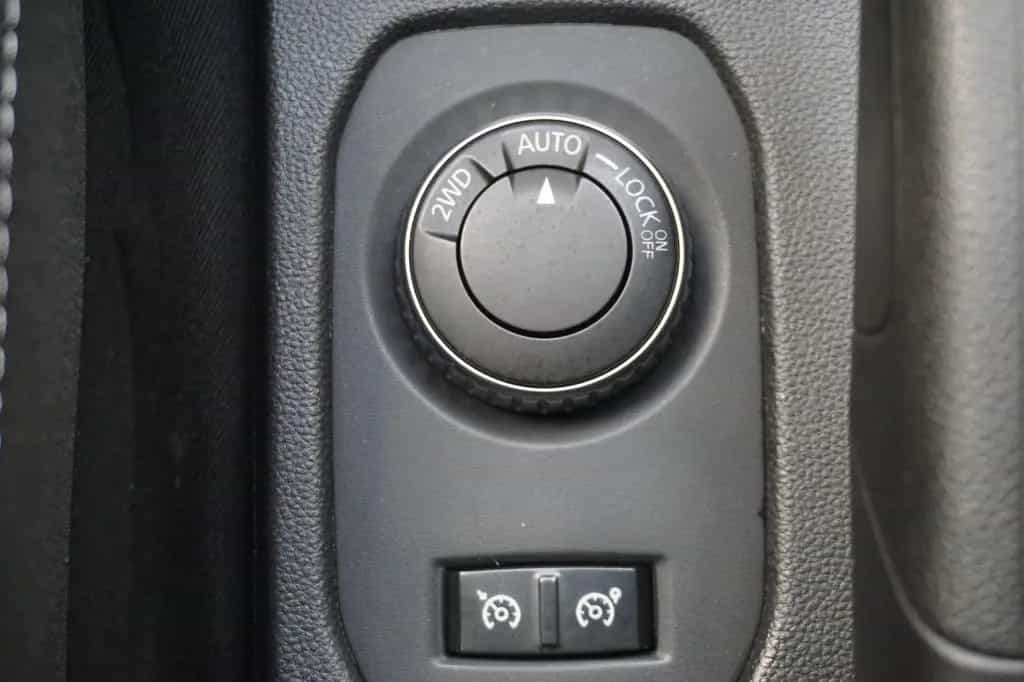 Dacia Duster II Prestige 4WD NAVI, SITZHEIZUNG, PDC 04/2018-photo-11