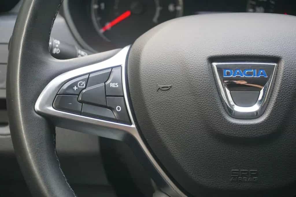 Dacia Duster II Prestige 4WD NAVI, SITZHEIZUNG, PDC 04/2018-photo-13