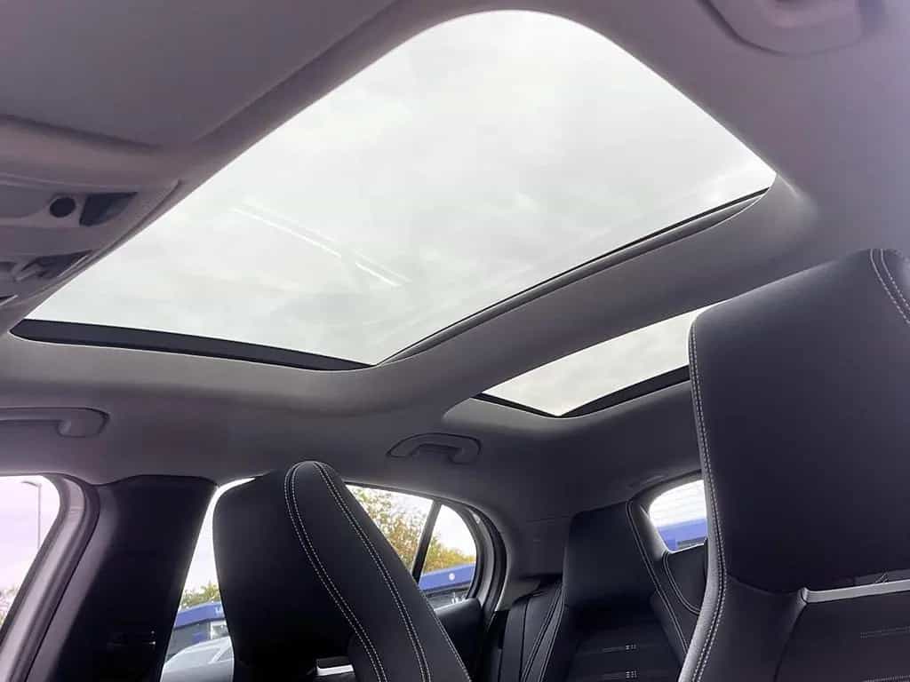 Mercedes-Benz GLA 180 7G-DCT Urban LED NAVI PANO SHZ PDC 06/2020-photo-15