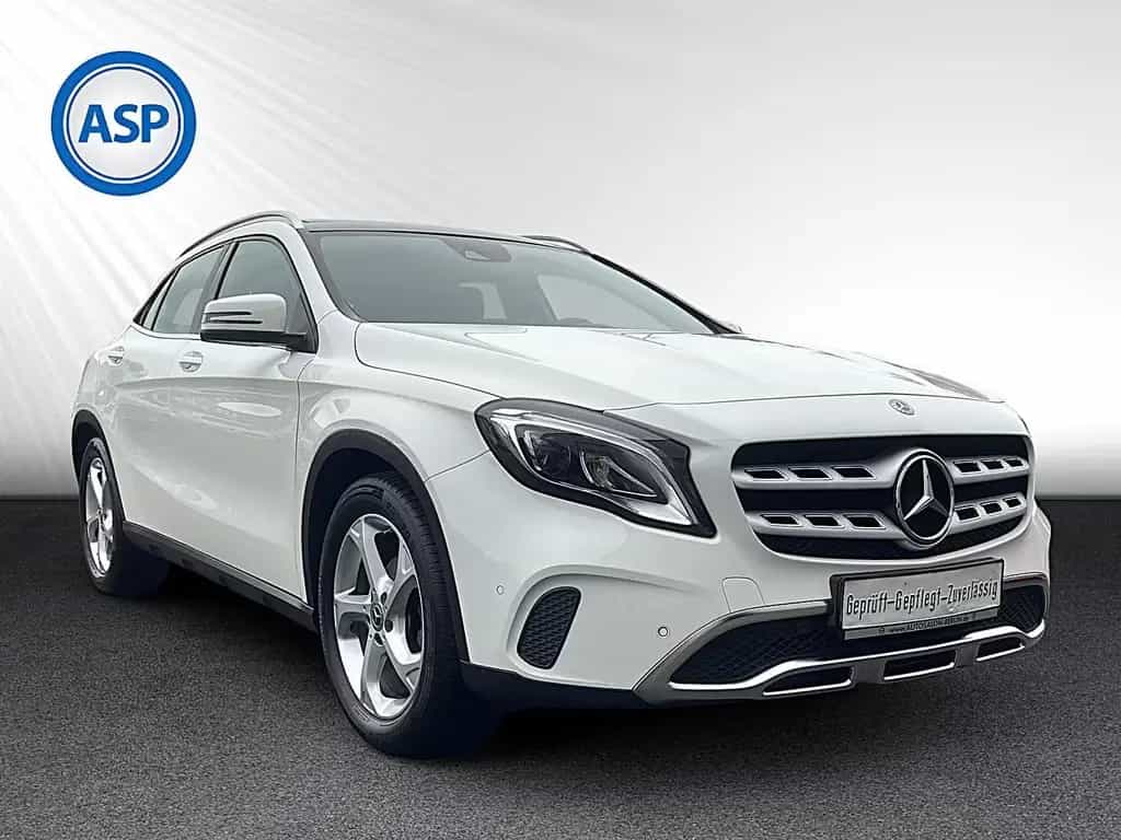 Mercedes-Benz GLA 180 7G-DCT Urban LED NAVI PANO SHZ PDC 06/2020-photo-2