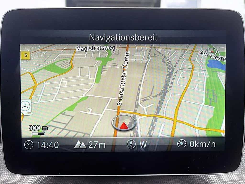 Mercedes-Benz GLA 180 7G-DCT Urban LED NAVI PANO SHZ PDC 06/2020-photo-25