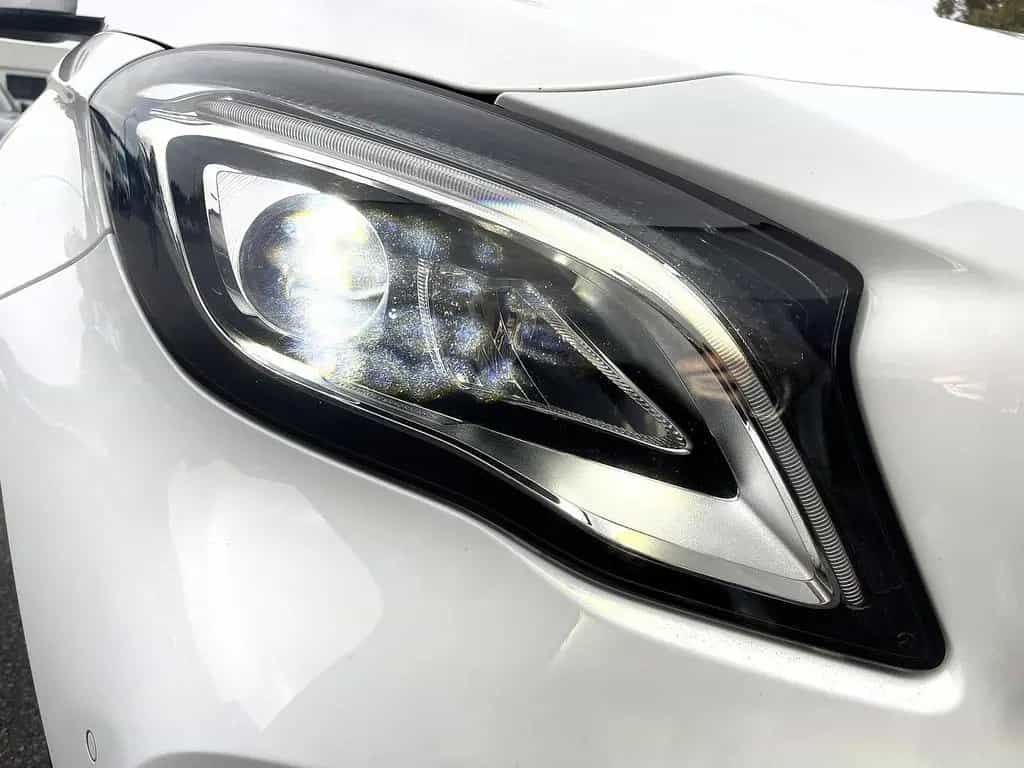 Mercedes-Benz GLA 180 7G-DCT Urban LED NAVI PANO SHZ PDC 06/2020-photo-36