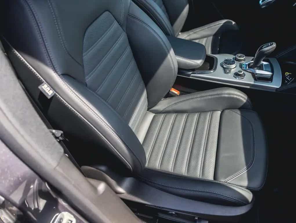 Alfa Romeo Stelvio 2.0 16V Turbo AT8-Q4 Veloce VOLL! 03/2026-photo-19